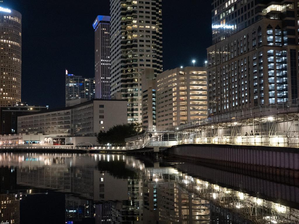 សេវាកម្មដកលុយ៖ ការសំរេចចិត្តដ៏សំខាន់សម្រាប់អ្នកប្រើប្រាស់